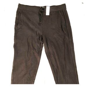Lou & Grey Black SignatureSoft Upstate Sweatpants